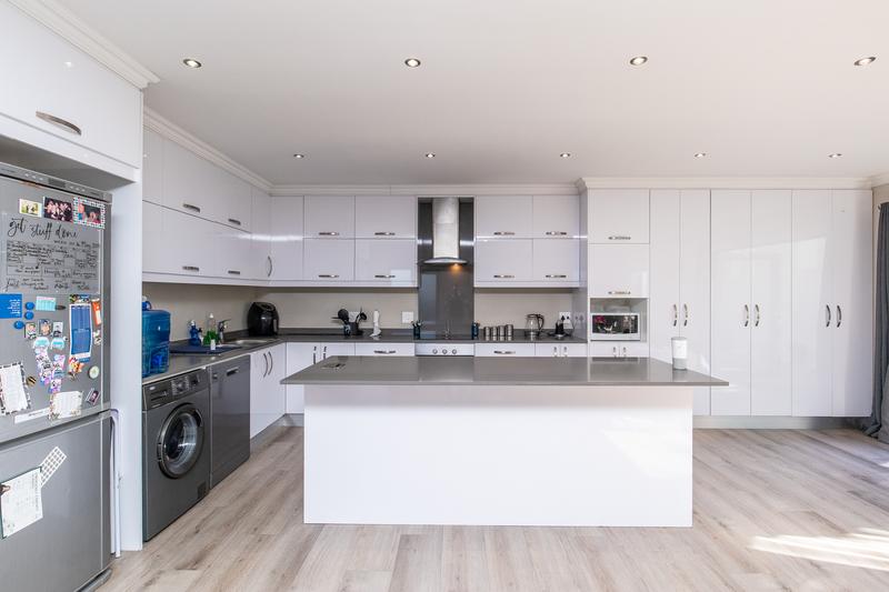 To Let 3 Bedroom Property for Rent in Constantia Western Cape